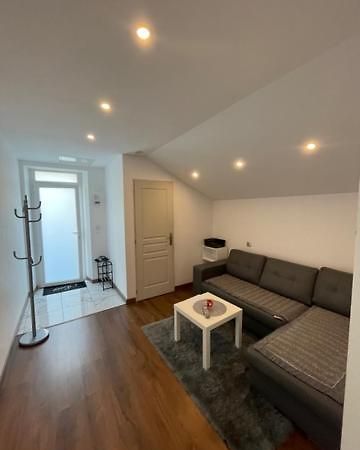 Studio Privee Vesoul -Wifi,Tv,Clim,Parking Gratuit Kültér fotó