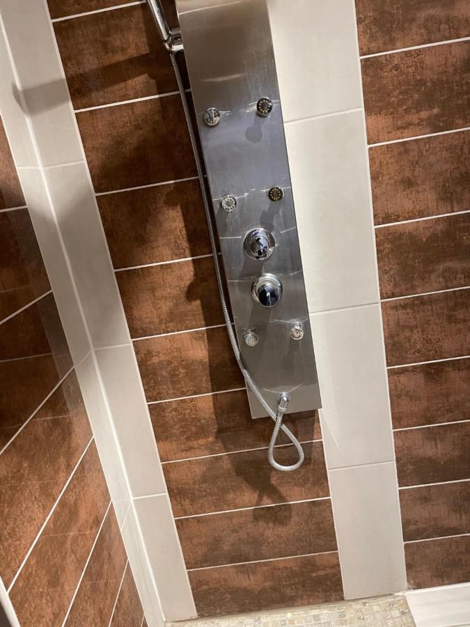 Studio Privee Vesoul -Wifi,Tv,Clim,Parking Gratuit Kültér fotó