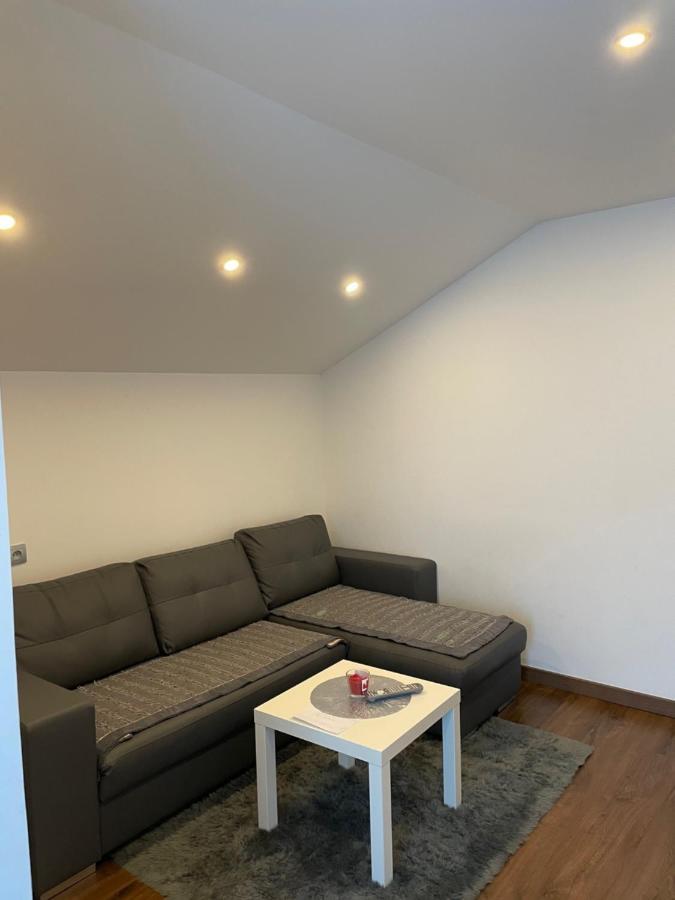 Studio Privee Vesoul -Wifi,Tv,Clim,Parking Gratuit Kültér fotó