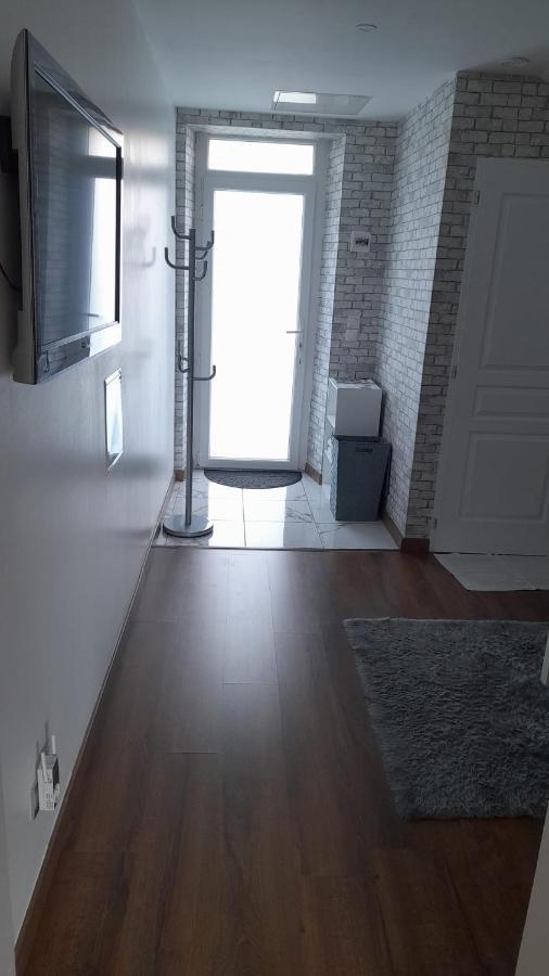 Studio Privee Vesoul -Wifi,Tv,Clim,Parking Gratuit Kültér fotó